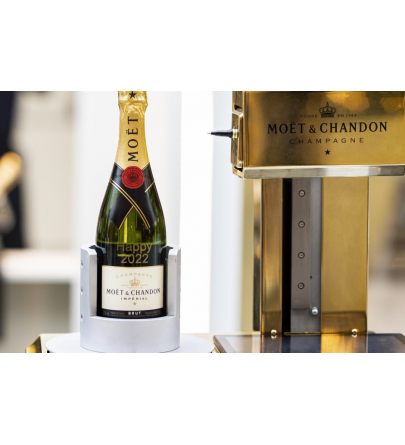 Moët & Chandon Champagne personalization