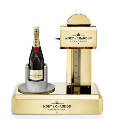 Moët & Chandon Champagne personalization